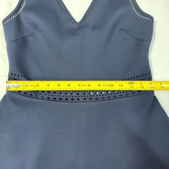 Guess Women’s Navy Blue V-Neckline Cutout-Trim Sleeveless Fit & Flare Dress Sz 8 - Picture 9 of 9